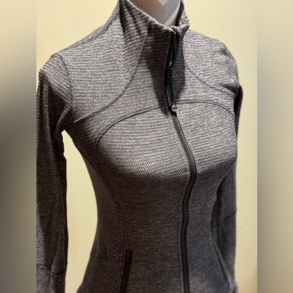 RARE Grey Lululemon Define Jacket, Size 2 - Picture 2 of 4